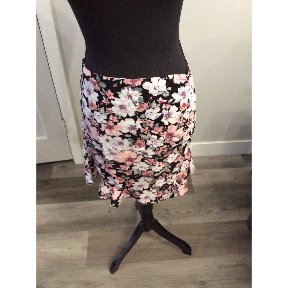 Floral Mini Skirt Rewind Cinched side Size XL Womens Ruffled